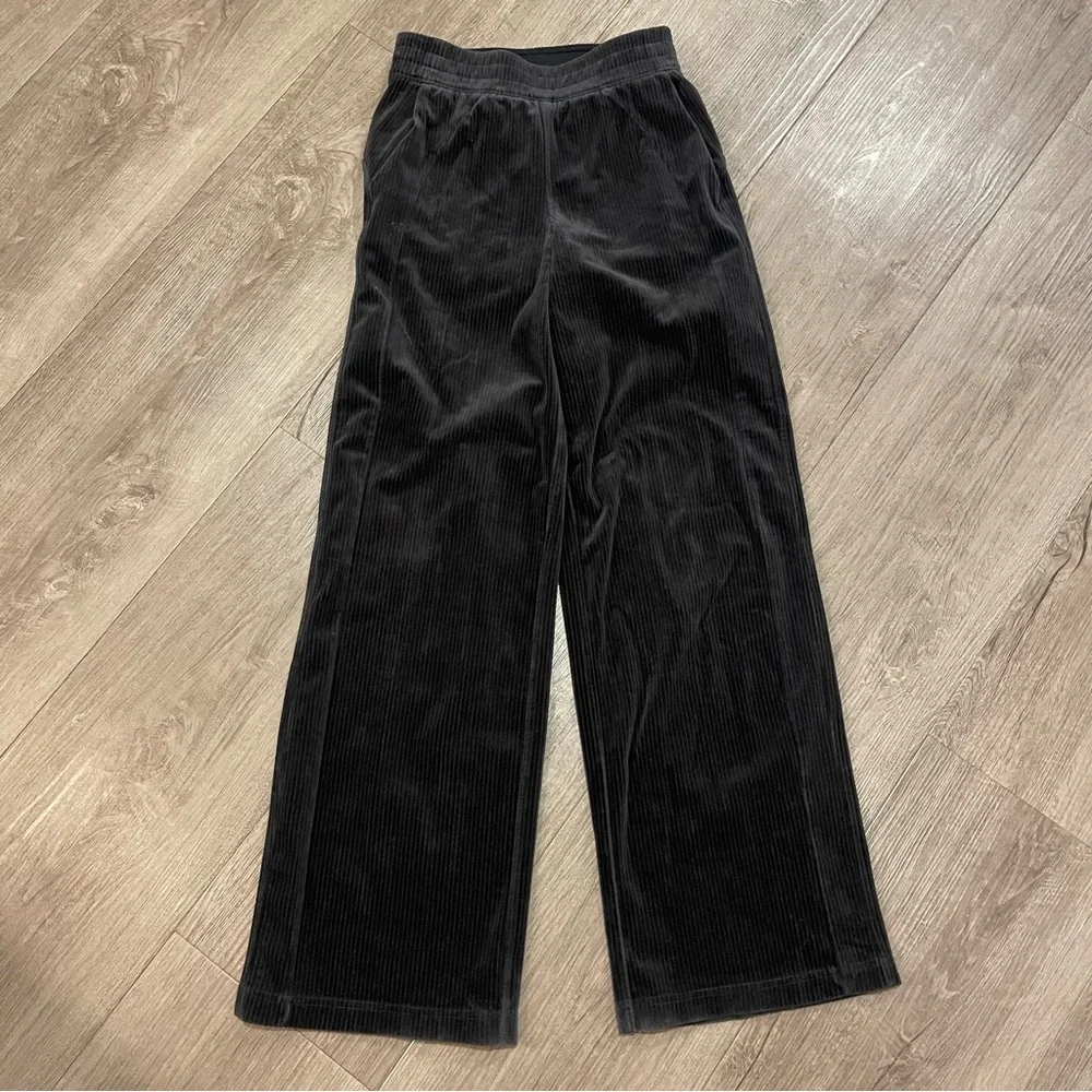 Lululemon Scuba Mid-Rise Wide-Leg Pant *Velvet Cord in Espresso - Picture 2 of 7
